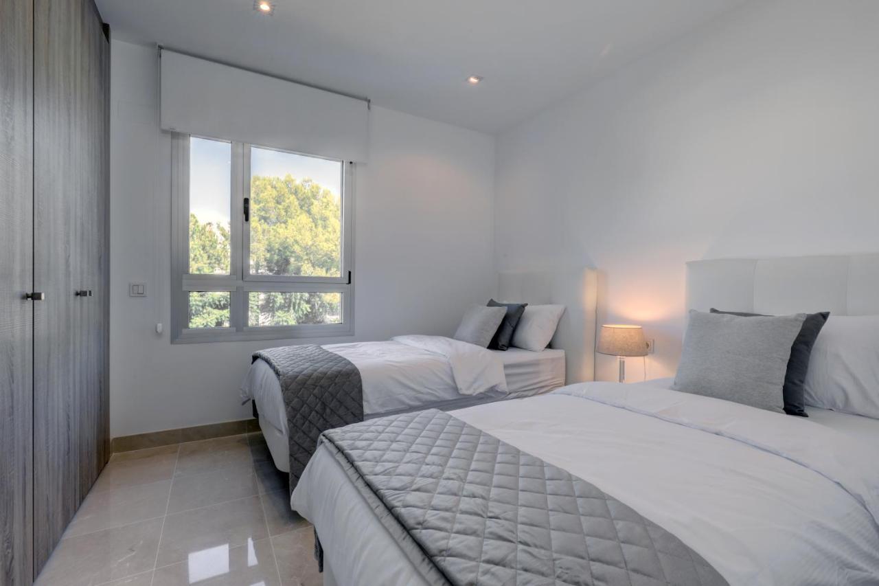 New Modern 3 Bed Puerto Banus Lejlighed Marbella